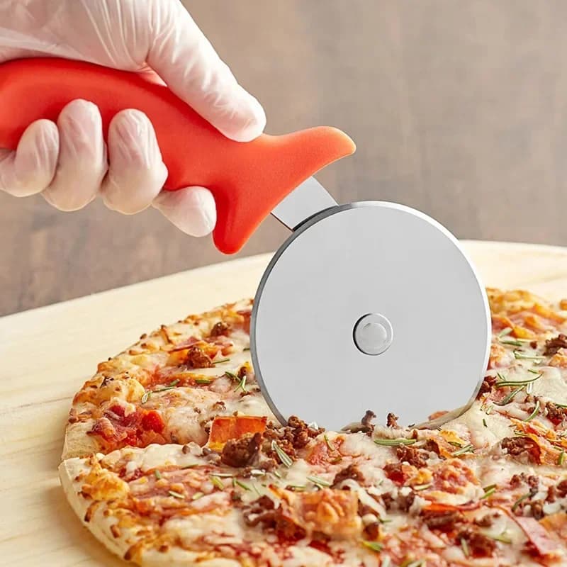 Nerezové krájače na pizzu a cesto